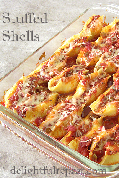 Stuffed Shells - Conchiglie Ripiene al Forno / www.delightfulrepast.com