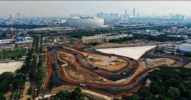 Mengawasi-Sirkuit-Formula-E-Jakarta-Didampingi-Anies,-Jokowi:-Jalur-Balapan-Telah-Sedia