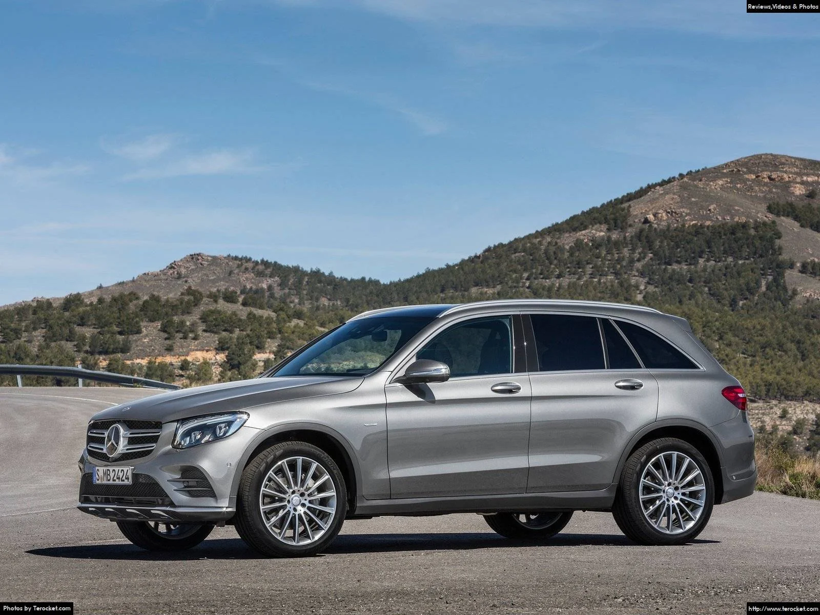 Hình ảnh xe ô tô Mercedes-Benz GLC 2016 & nội ngoại thất