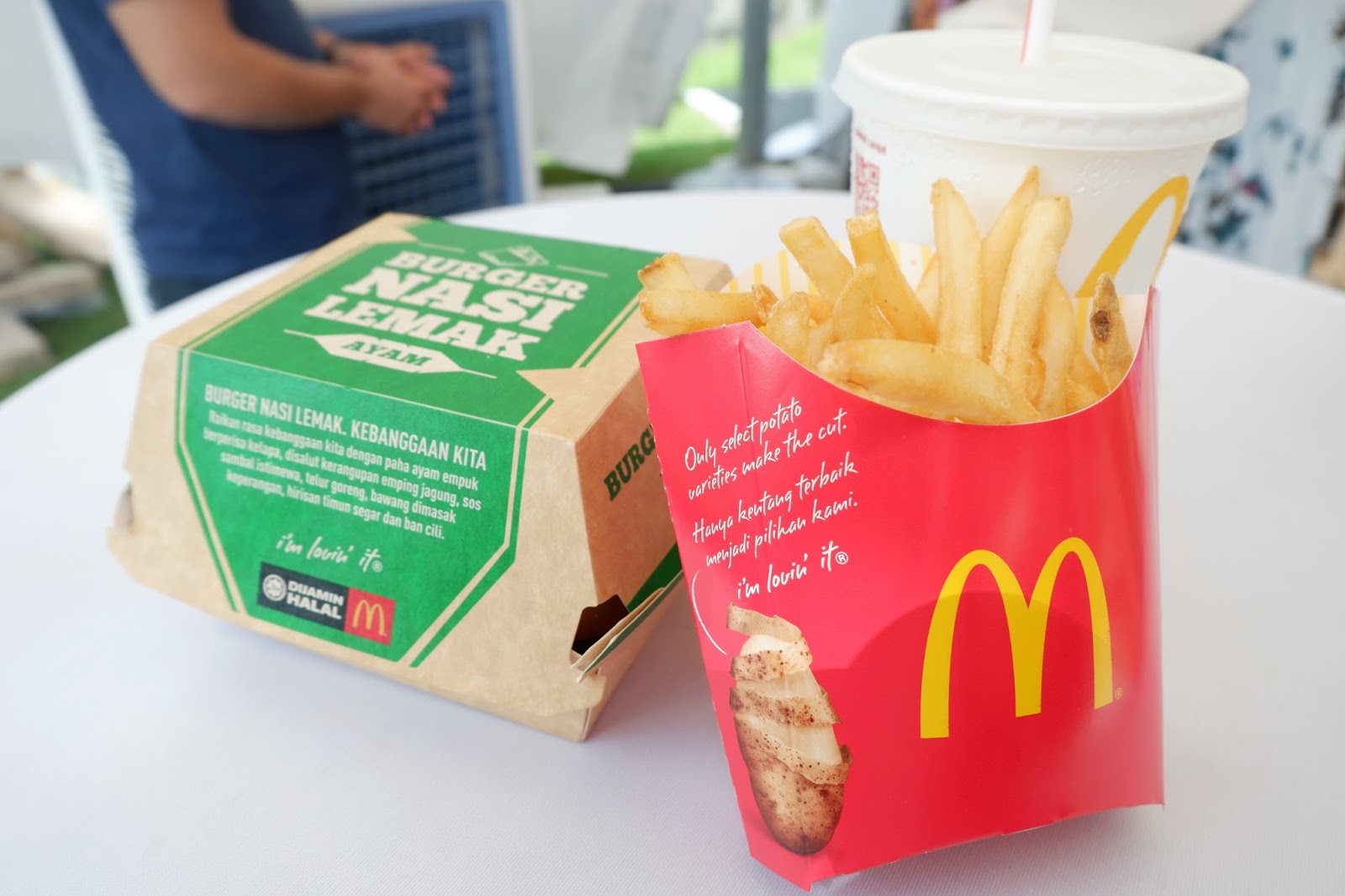 Sara Wanderlust Jom Try Mcdonalds Nasi Lemak Burger Malaysian Exclusive