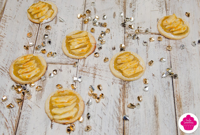 Tartelettes aux pommes et tablier personnalisé