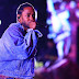 Kendrick Lamar stops white fan victimization N-word on stage at concert