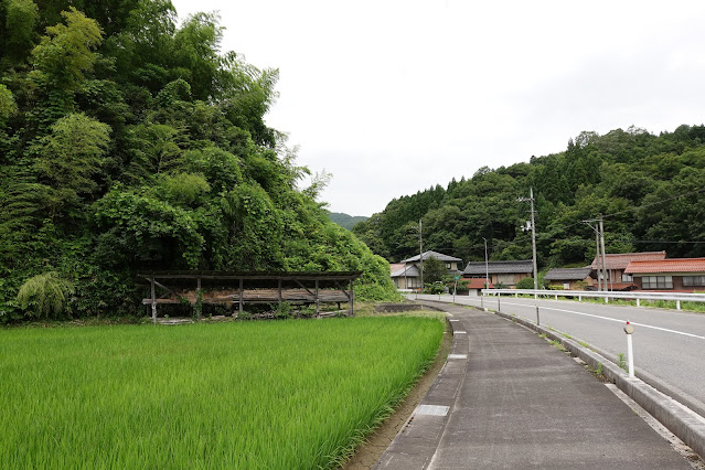 鳥取県道35号線西伯根雨線沿いの福居集落