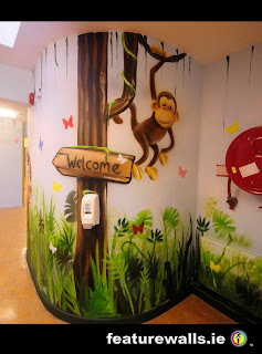 KILCOONA NATIONAL SCHOOL RECEPTION AREA MURAL WITH JUNGLE ANIMALS HAND PAINTED BY FEATUREWALLS.IE 2