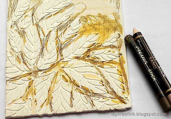 Layers of ink - Tumbling Leaves Canvas Tutorial by Anna-Karin Evaldsson.