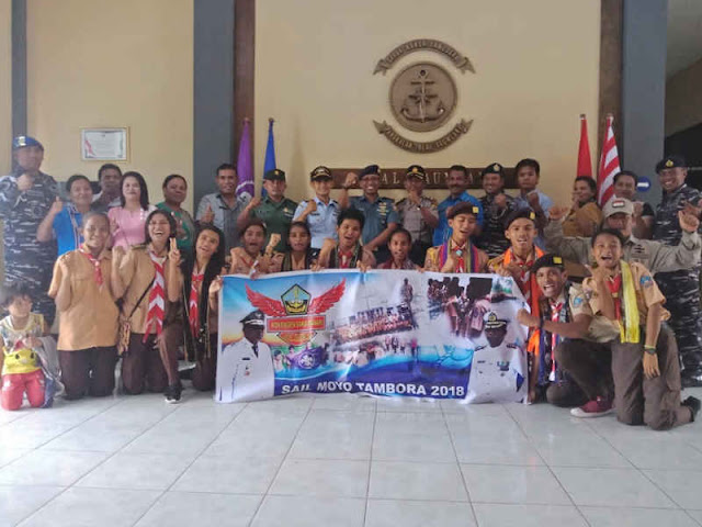 Hartanto Lepas Kontingen Pramuka Saka Bahari Saumlaki ke Sail Moyo Tambora 2018 