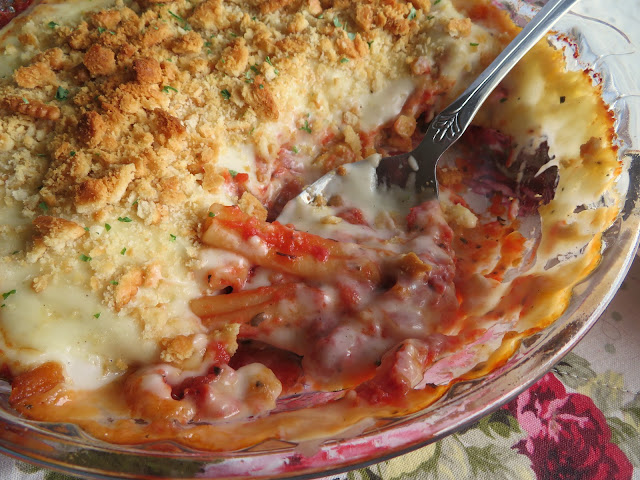 Macaroni Cheese & Tomato Bake