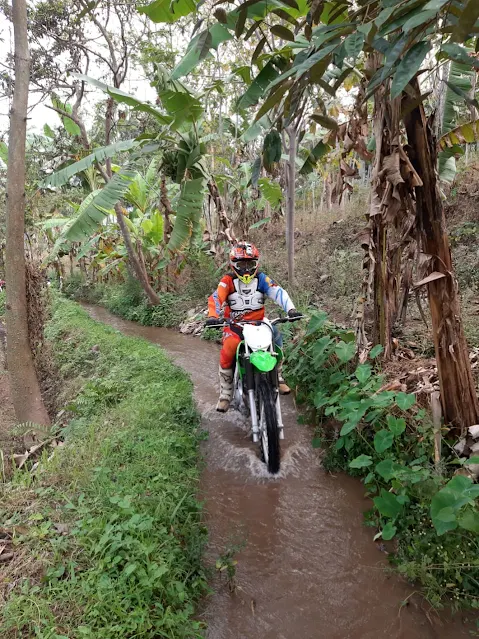 trail jalur malang