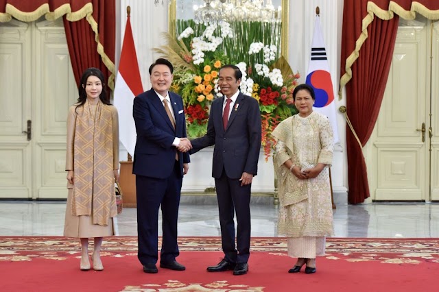 Presiden Jokowi Terima Kunjungan Resmi Presiden Republik Korea di Istana Merdeka