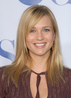 A J Cook Hairstyle Pictures