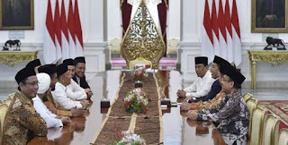  berita informasi - Tanggapan dari para Relawan Jokowi, Presiden Bertemu dengan GNPF
