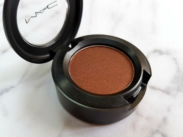 MAC Antiqued Eye Shadow