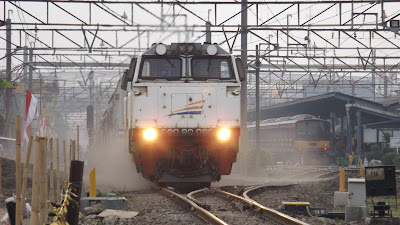 Teko Hijau - Kereta Indonesia