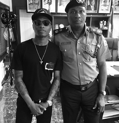 wizkid and linda ikeji meet with police commissioner