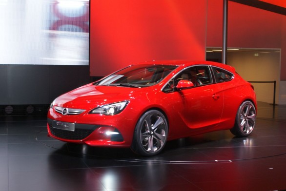 The Opel Astra GTC Paris Concept 2011