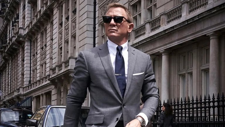 Sejak Kapan James Bond Muncul di Dunia? Belajar Sampai Mati, belajarsampaimati.com, hoeda manis