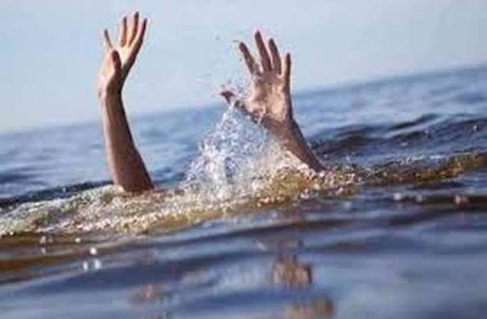 Two teenagers saved by Srinagar River Police from drowning in Jhelum