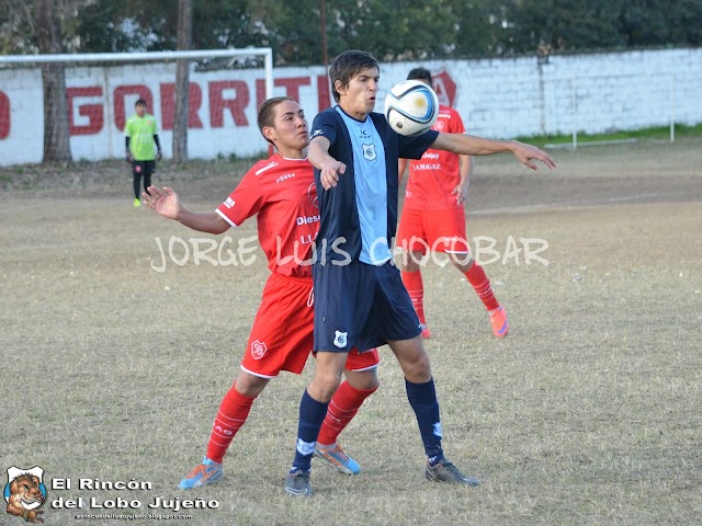 El Lobito ganó y estiró la ventaja