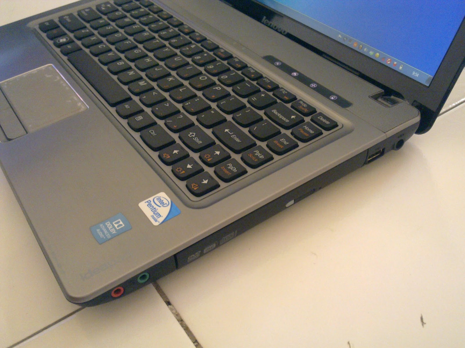 Kayla-Laptop: Laptop Lenovo Z460 with body aluminium 