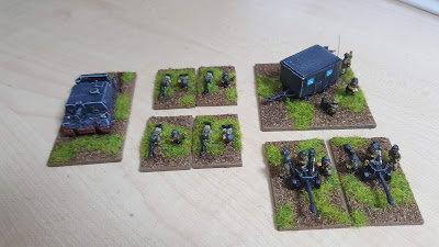 Early war Sturm-Infanteriegeschütz 33B, 4 x Infantry with anti-tank rifles and 2 x  50mm PaK 38 anti-tank guns