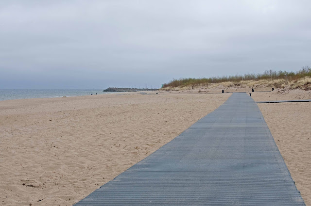 deptak nad morzem na plaży Władysławowo