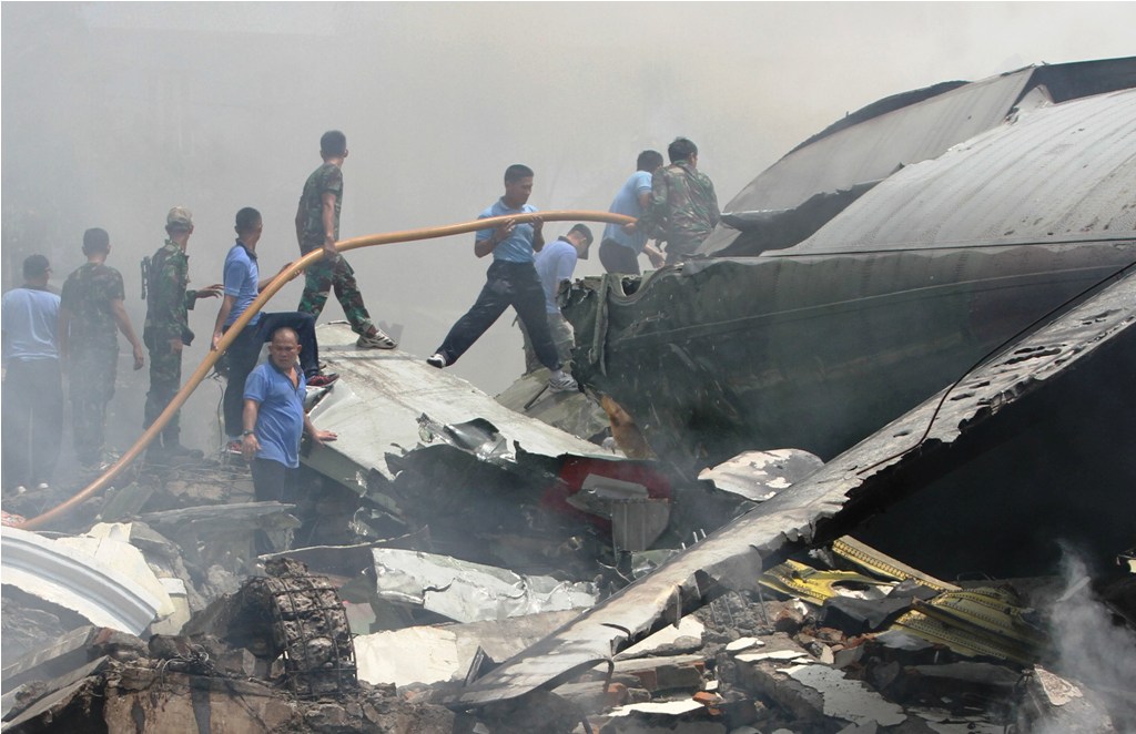 Kecelakaan Pesawat Militer Hercules C-130 Di Medan