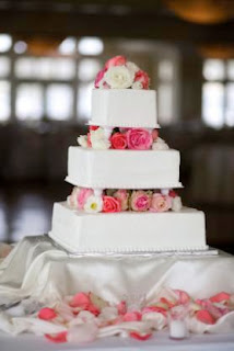 square wedding cake,square wedding cakes,square wedding cake pictures,square wedding cake stands,wedding cakes