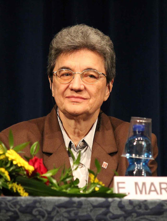 Prof.a Emmanuela Marinelli: grupos ideológicos financiam, sem poupar esforços, pesquisas pré-concebidas