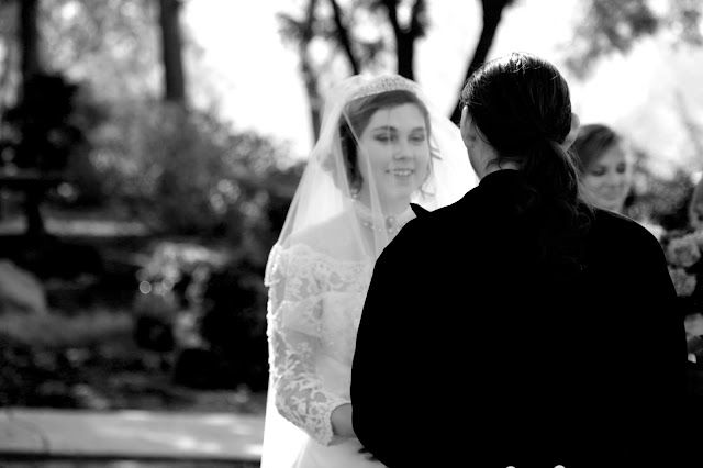 Fresno wedding photographers; Fresno wedding photographer; fresno wedding photography; professional wedding photographer Fresno; Clovis wedding photographer; clovis wedding photographers; clovis wedding photography; professional wedding photos clovis; affordable wedding photographers