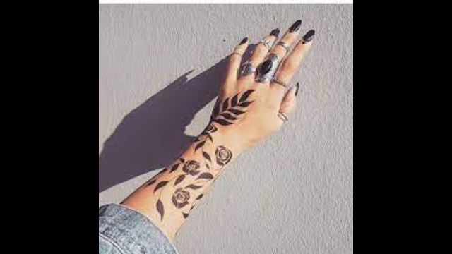 Abstract mehndi design