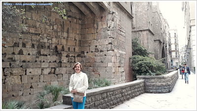 Barcelona; Conhecendo a Europa; sem guia; turismo na espanha; Bairro Gótico; muralhas medievais;