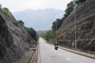 鹿頸（Luk Keng）近くの直線道路