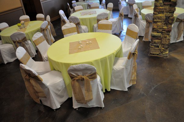 rentable burlap table runner