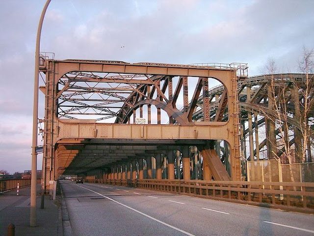 جسور+ثقف+نفسك+4 مدينة الجسور في هامبورغ