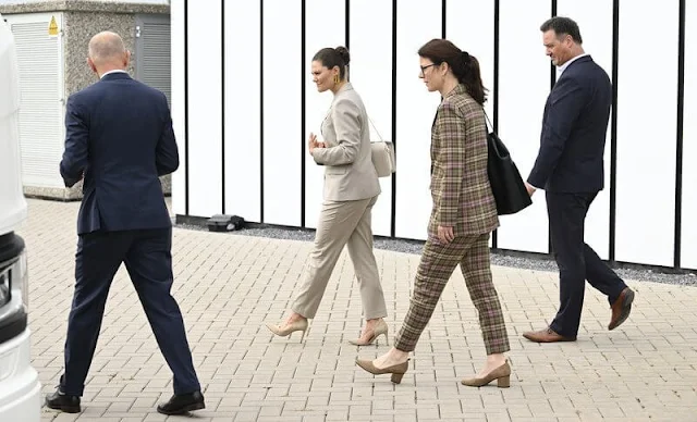 FILIPPA K Sasha cool wool blazer and trousers. Crown Princess Victoria wore a beige cool wool blazer by Filippa K