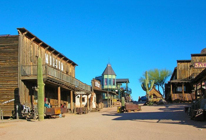 30 Ghost Towns Across The Globe