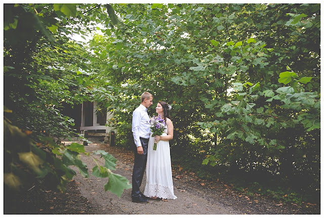 covered bridge wedding