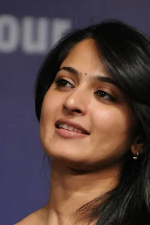 Anushka Shetty Cute Smiley Face Stills Gallery