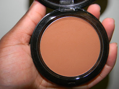 Bronzing powder for Beautiful Glowing Face