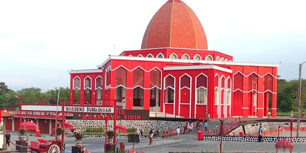 3 Fakta Unik Masjid Merah Taman Dayu Pandaan