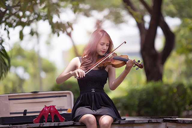 violin teacher Singapore