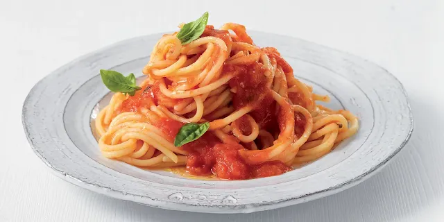 How do you cook a classico pasta sauce?