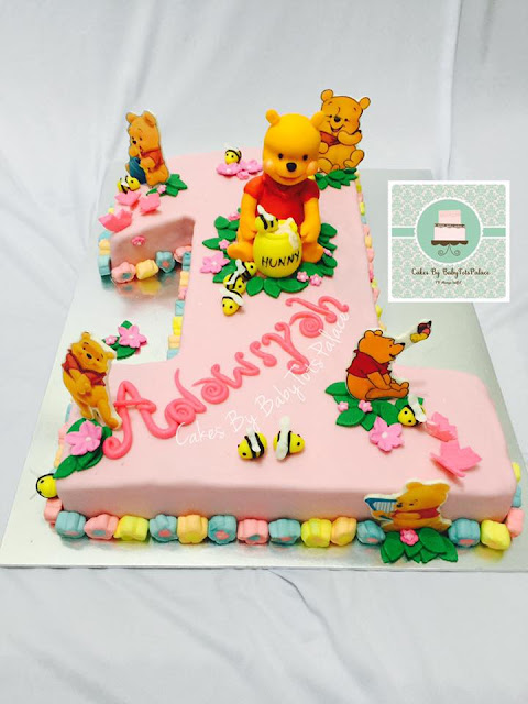 fondant winnie the pooh cake