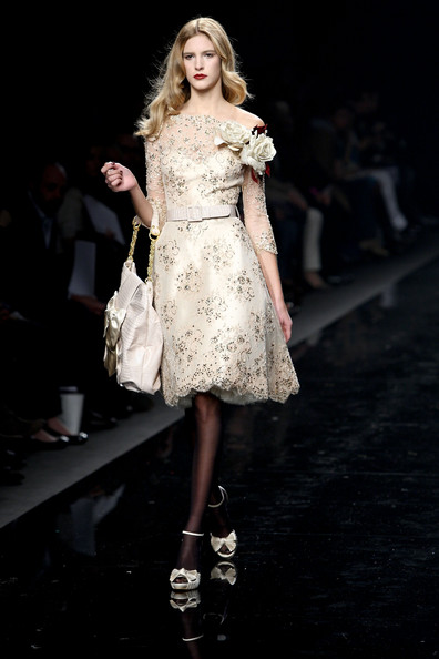 [Zuhair+Murad+Milan+Fashion+Week+Womenswear+NNtUQ4TV3o3l.jpg]