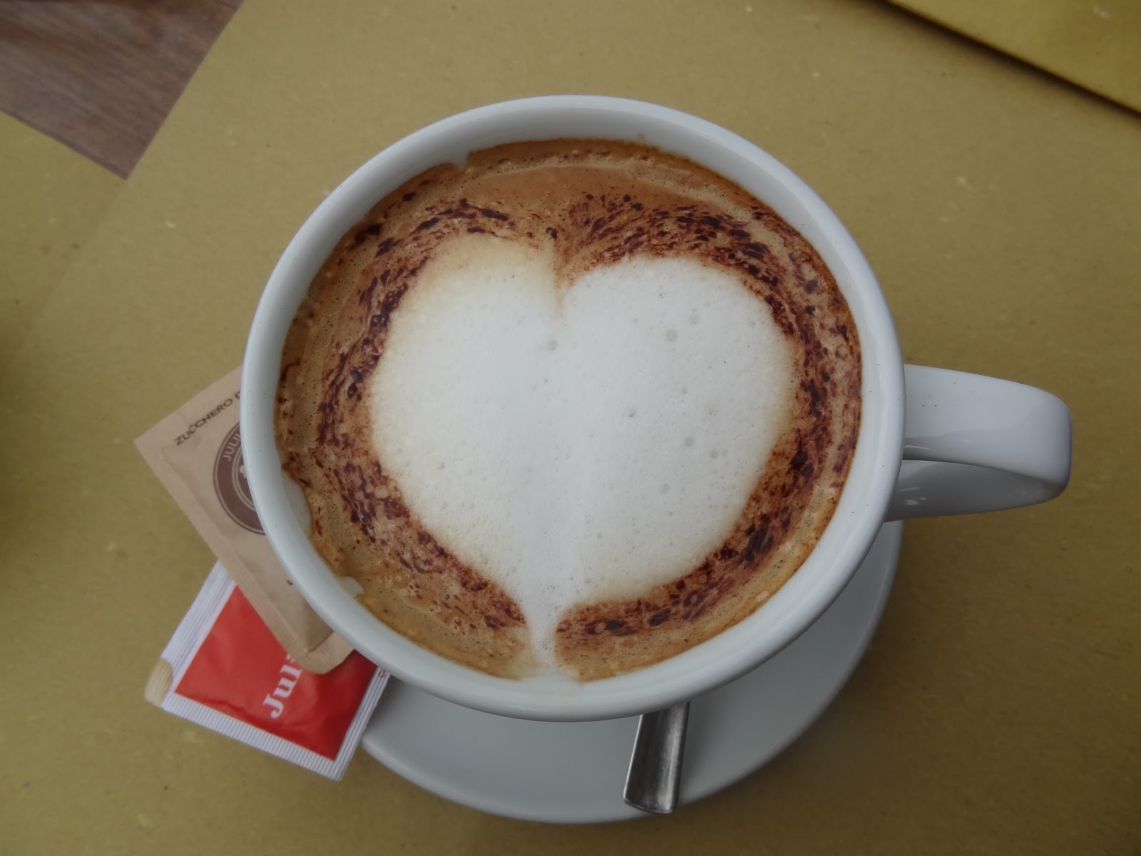 Bilder Bibliothek Kaffee  vom Herzen