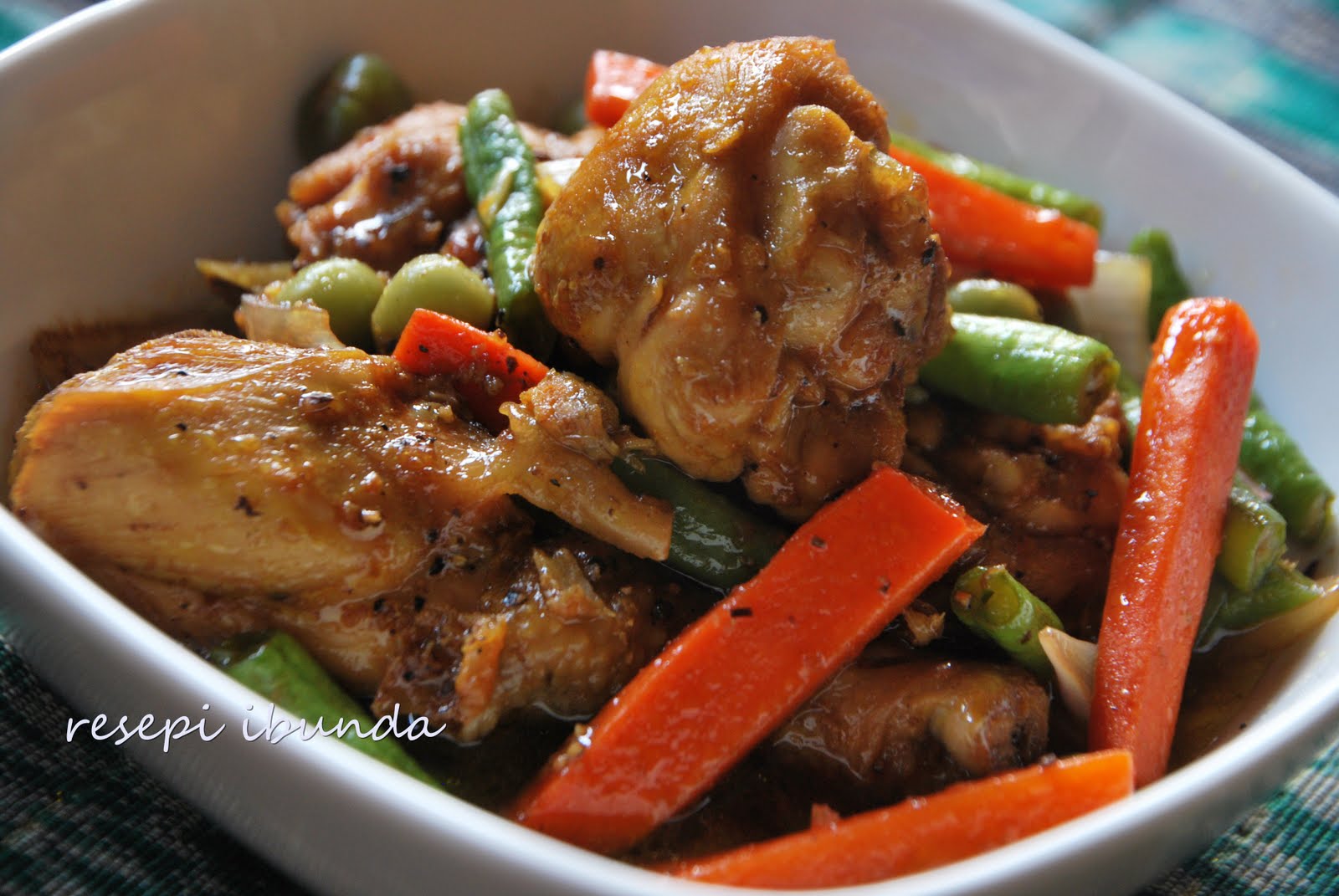 Secubit rahsia @ Secukup rasa: Ayam masak lada hitam 
