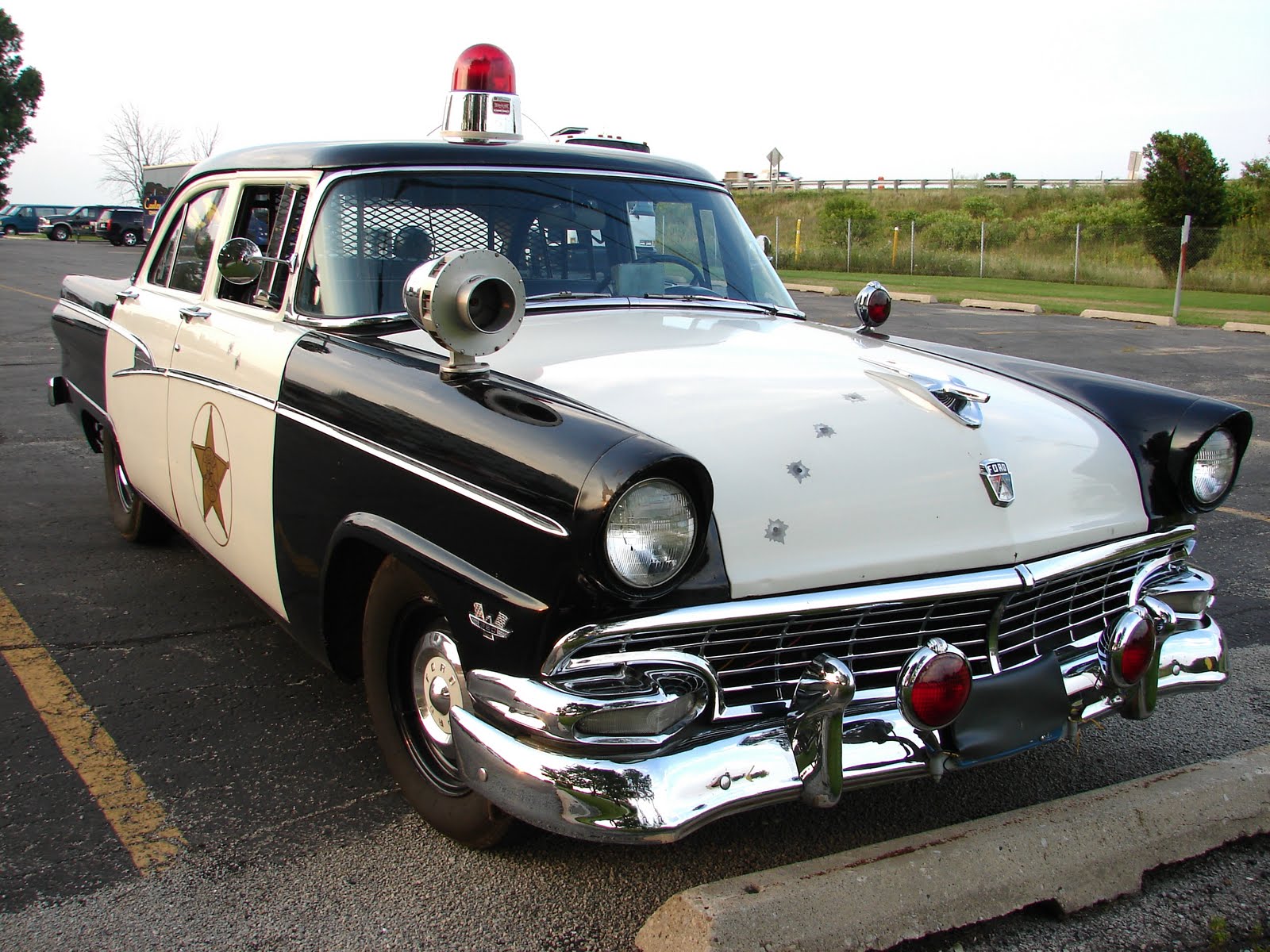 pictures of old police cars