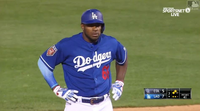 El jardinero cubano Yasiel Puig estuvo como quinto en el orden de los azules y se fue de 4-1, con un doblete (el cuarto del Spring Training para él) y una impulsada (también llegó a 4)