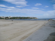 Al otro lado se encuentra la Playa de los Locos. (playa de la concha en suances )