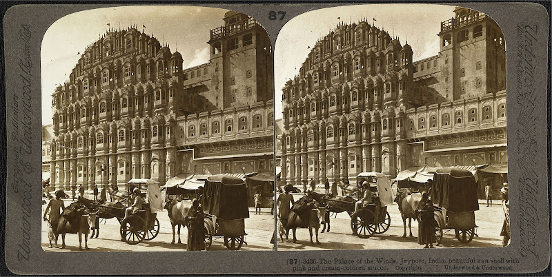 Stereoscopic Photograph of Hawa Mahal (Palace of Winds) in Jaipur, Rajasthan 1903